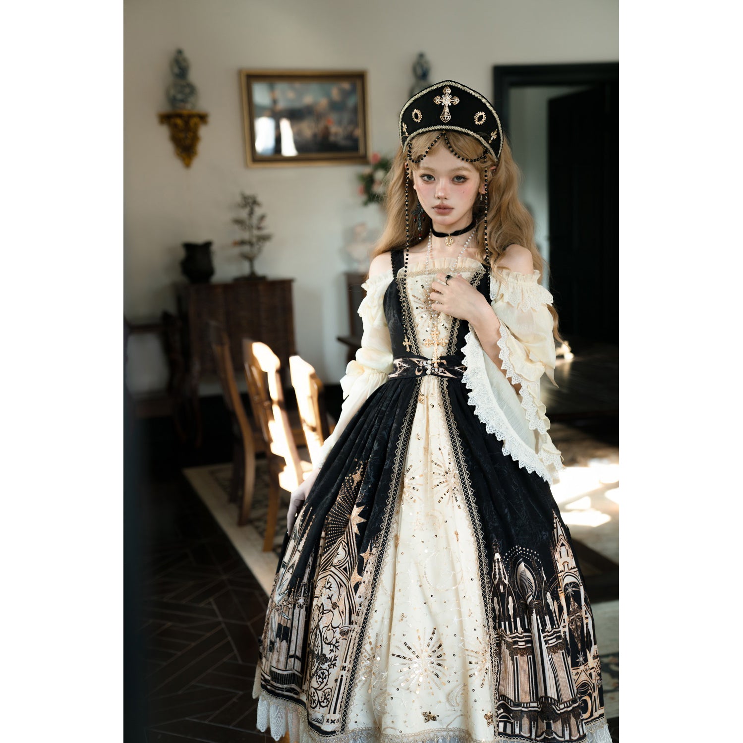 月夜の修道女の刺繍ジャンパースカート